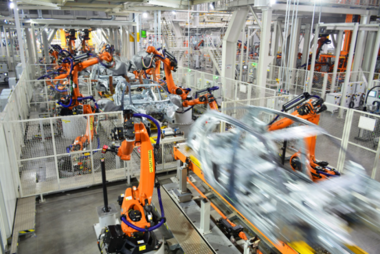喜提先进级智能工厂“全家桶”！一汽-大众五大基地领跑行业转型